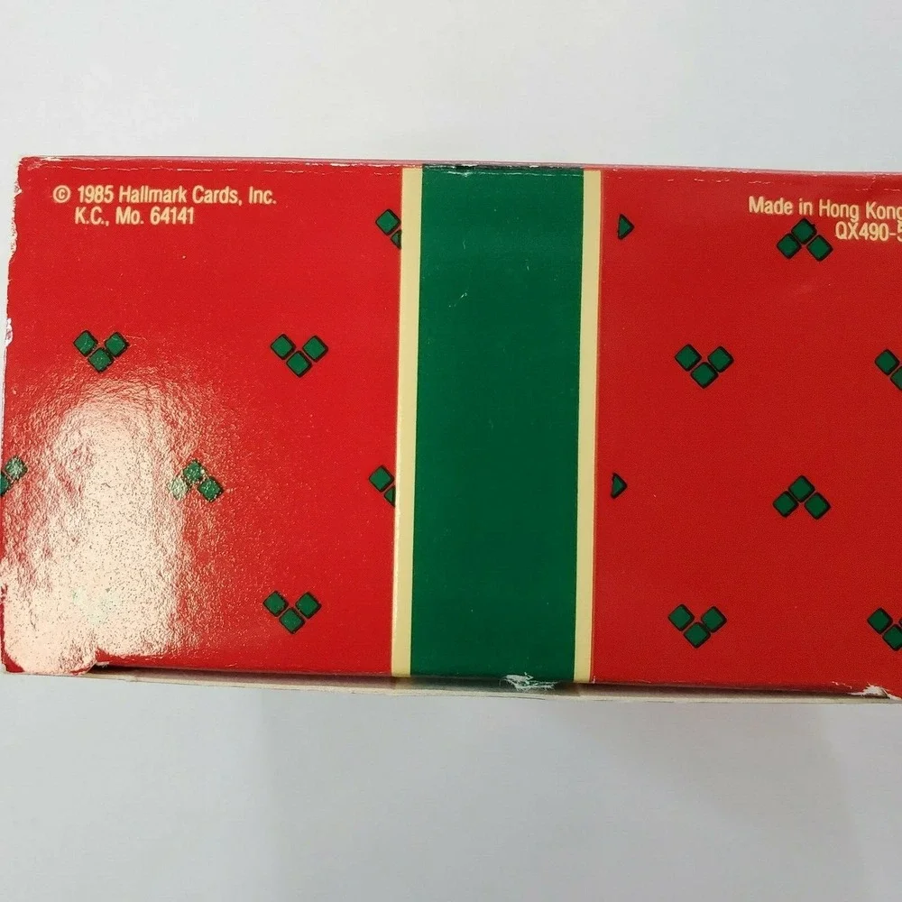 Vintage Hallmark 1985 Children In Shoe Fairytale Christmas Tree Ornament